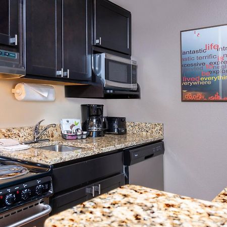 Towneplace Suites By Marriott East Lansing Buitenkant foto