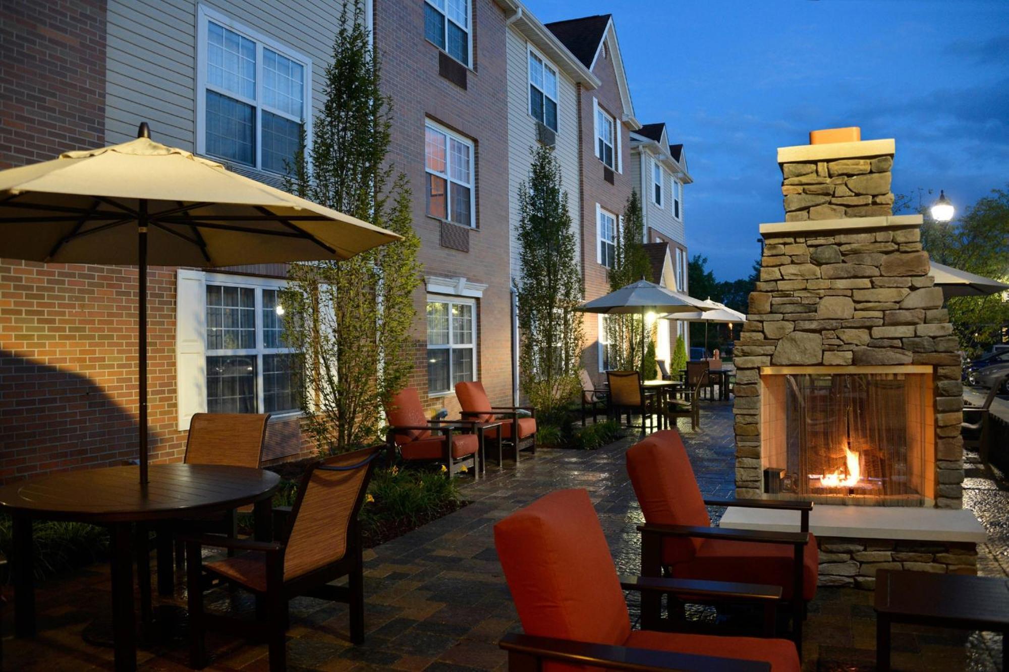 Towneplace Suites By Marriott East Lansing Buitenkant foto