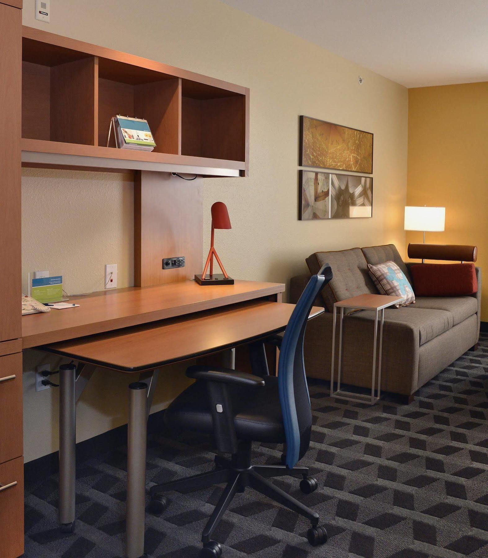 Towneplace Suites By Marriott East Lansing Buitenkant foto