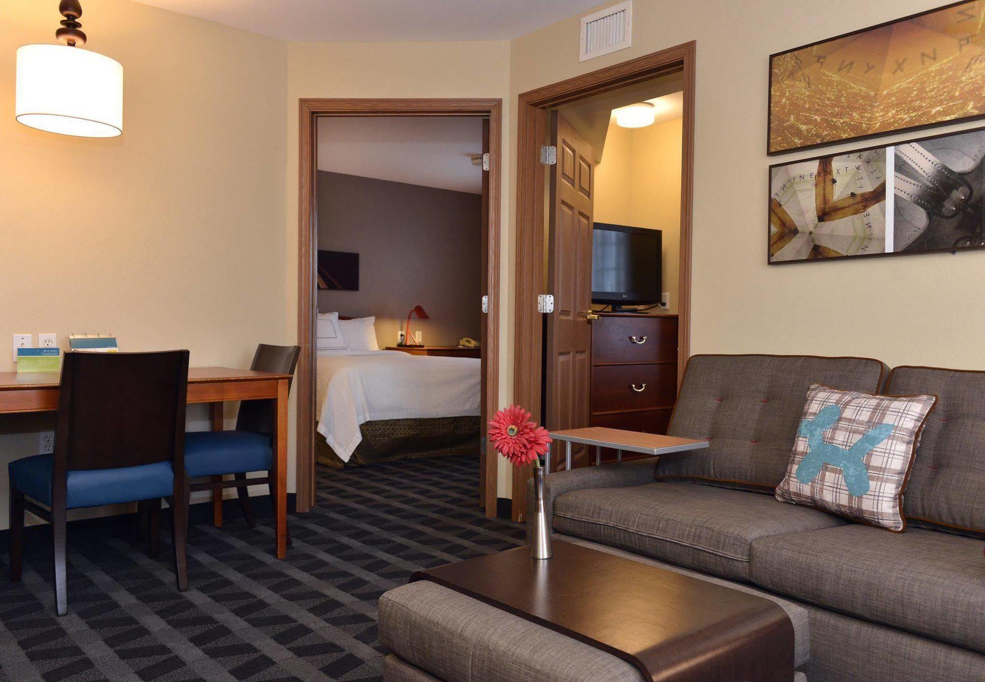 Towneplace Suites By Marriott East Lansing Buitenkant foto