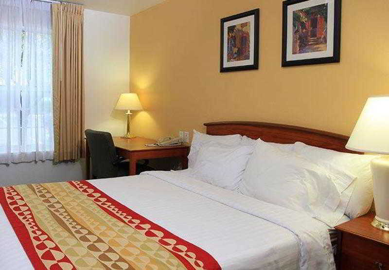 Towneplace Suites By Marriott East Lansing Buitenkant foto